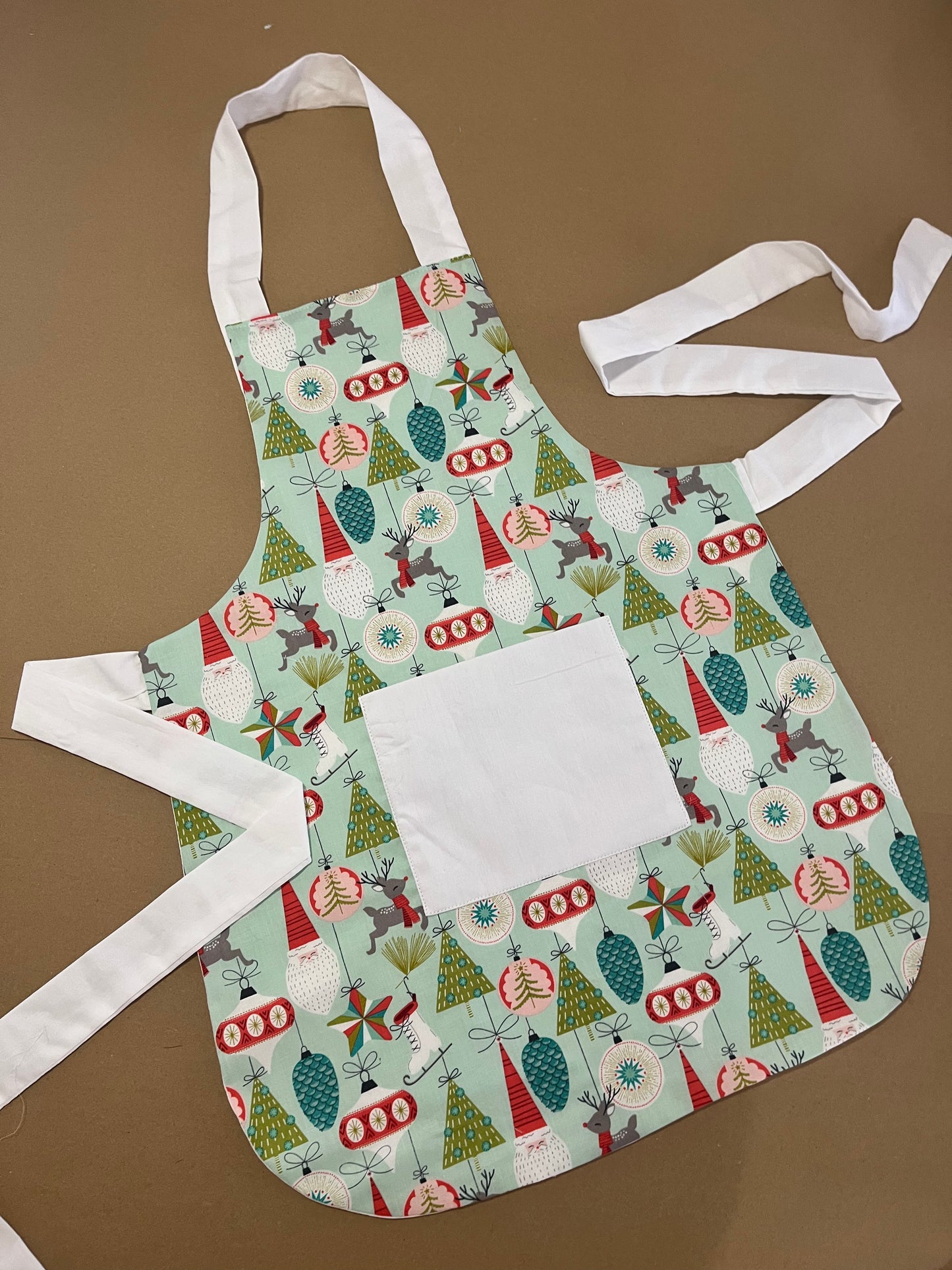 Holiday Apron Sewing Workshop: Teens + Kids