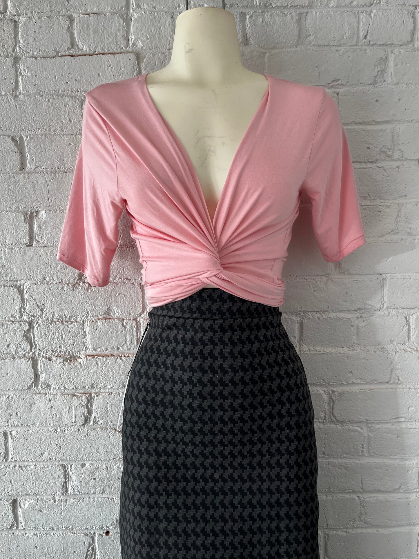 OFF THE RACK : Wrap Tops