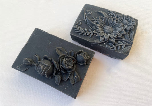 Craft Beer Floral Soap: Charcoal & Wild Berry